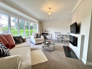 Lounge- click for photo gallery